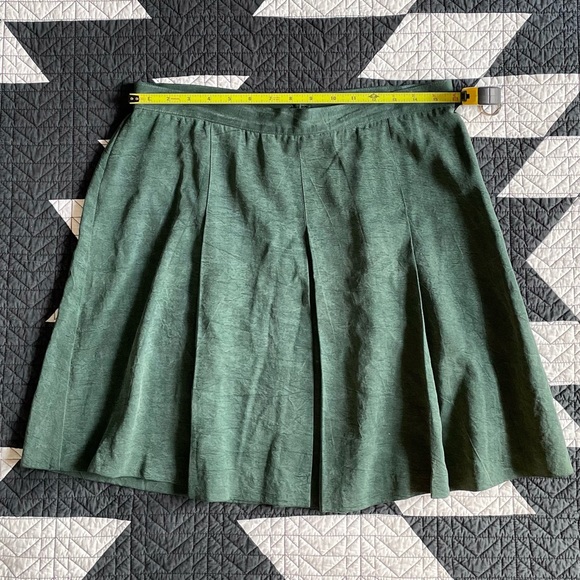 VINTAGE Tencel mini skirt with pleats, women’s size medium/large - Picture 6 of 7